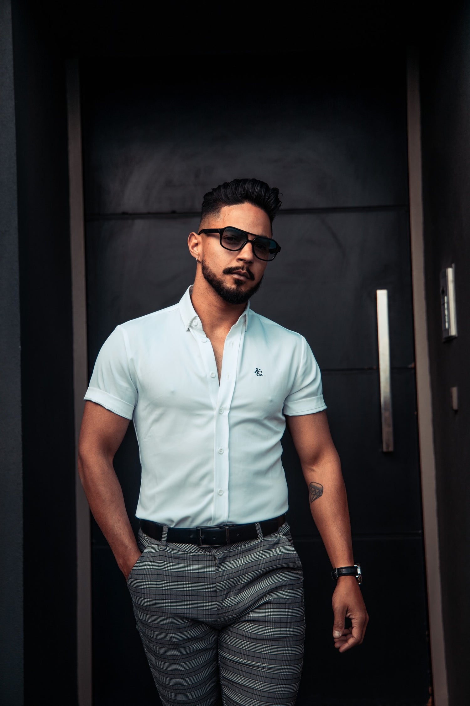 Men's Muscle Fit vs Slim Fit | What is The Best Fitting Mens Shirts?